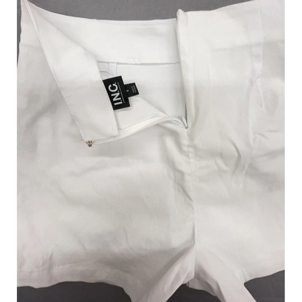 INC Skort Shorts 8 White Faux Wrap Gold‎ Buckle Stretch Tennis Golf Preppy